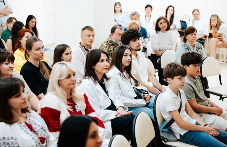Запрошуємо на День відкритих дверей у “Академії Осоння”